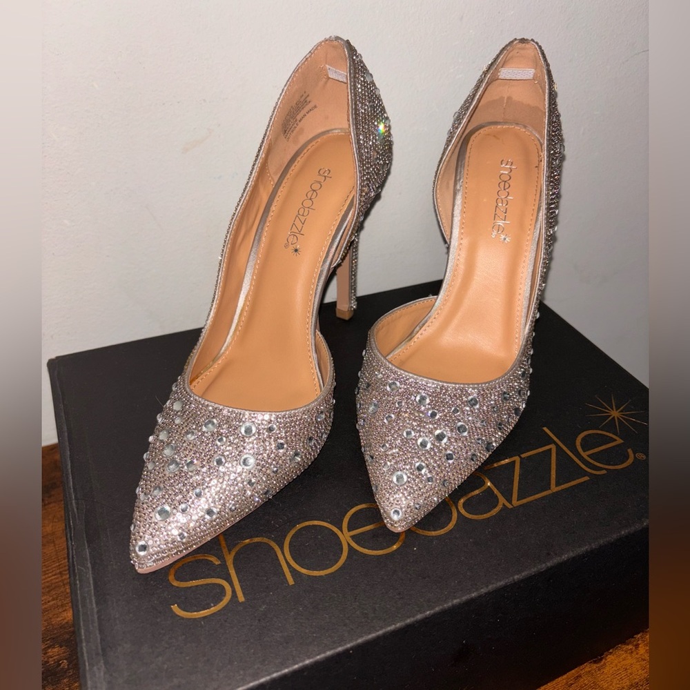BRAND NEW - Shoe Dazzle rhinestone High heel pumps / 3.5 inch heels // worn once